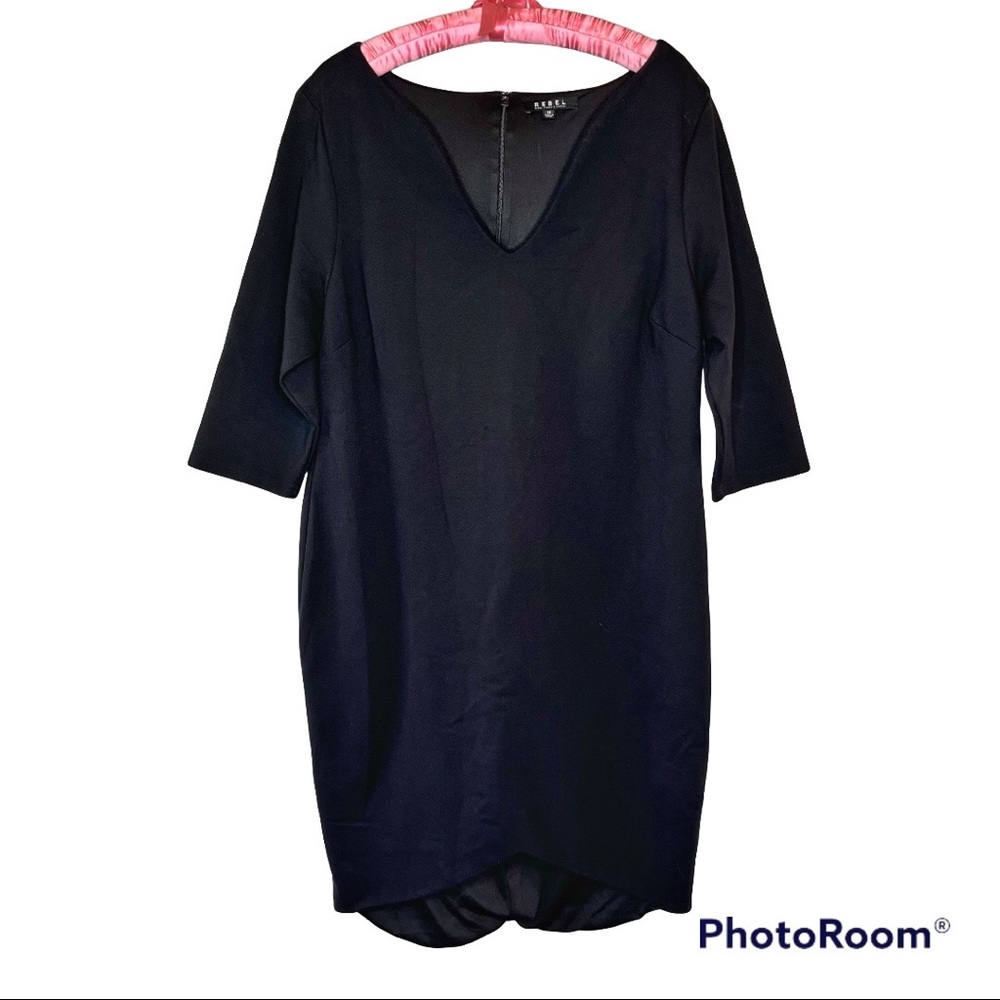 Rebel Wilson X Angels V-Neck Fitted Black Dress Size 1X